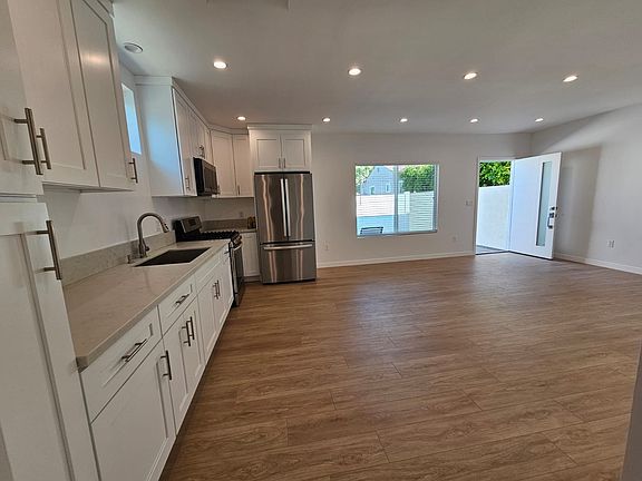 5th image of 6531 Bellaire Ave