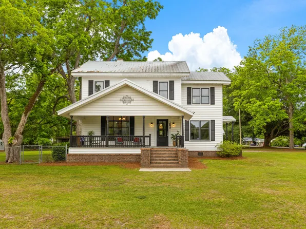 285 Roosevelt Dr, Saint Stephen, SC 29479