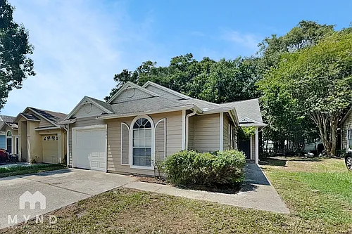 1729 Chatham Cir Photo 1