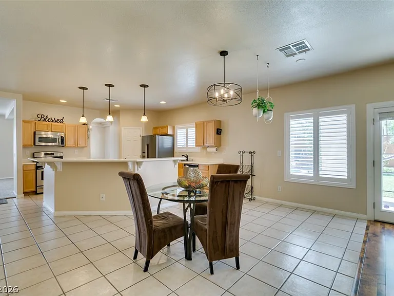 2598 Mizzoni Cir — Photo 14
