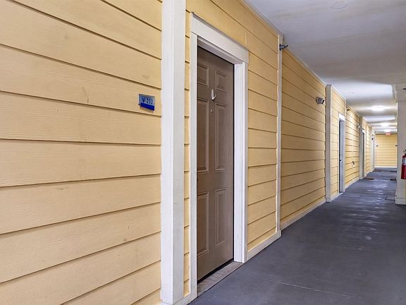 4th image of 2020 5th Ave S Unit 232