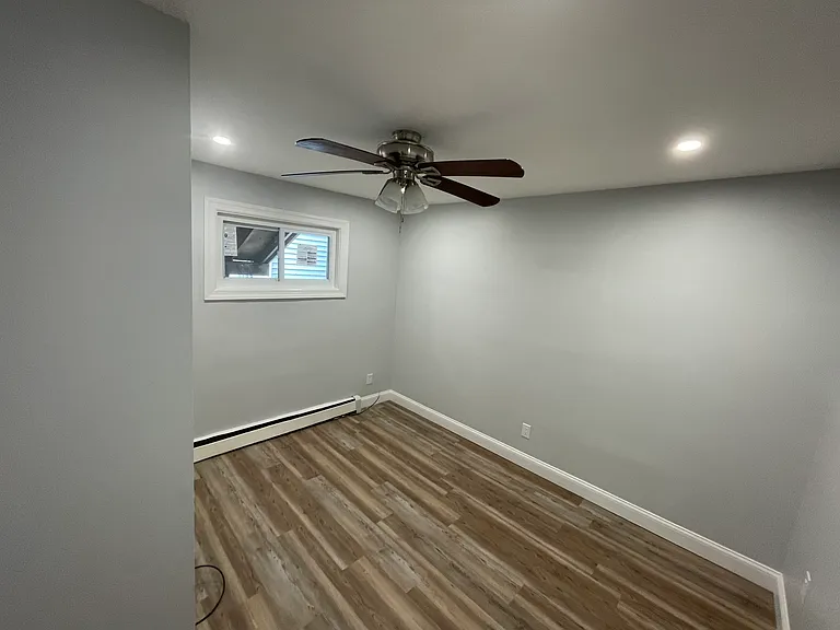 3 Laurel Rd W — Photo 5