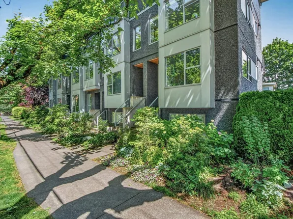 3096 Quebec St, Vancouver, BC V5T 3B1