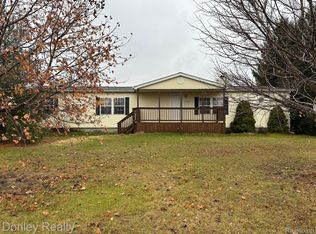 2650 Applegate Rd, Applegate, MI 48401