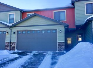 1037 Elm Ave, Dickinson, ND 58601