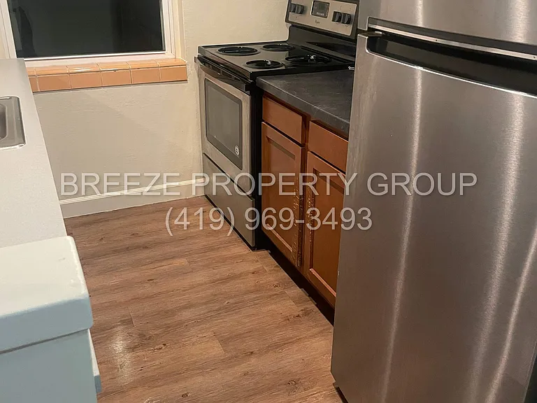 1945 Ottawa Dr #9 — Photo 8