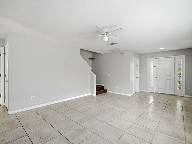 10310 Lakeside Vista Dr — Photo 14