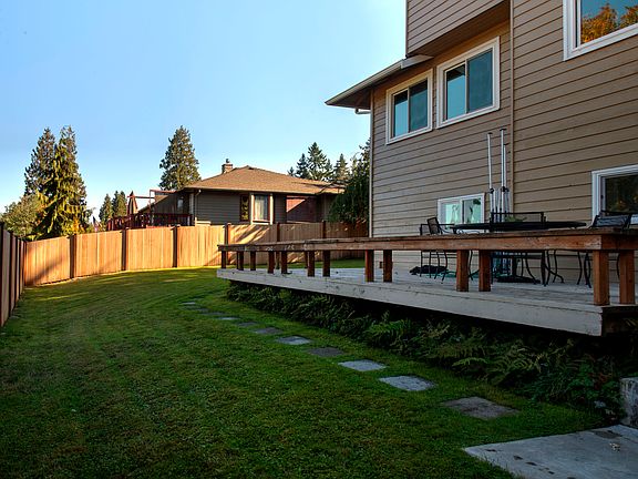 4th image of 5511 127th Pl SE