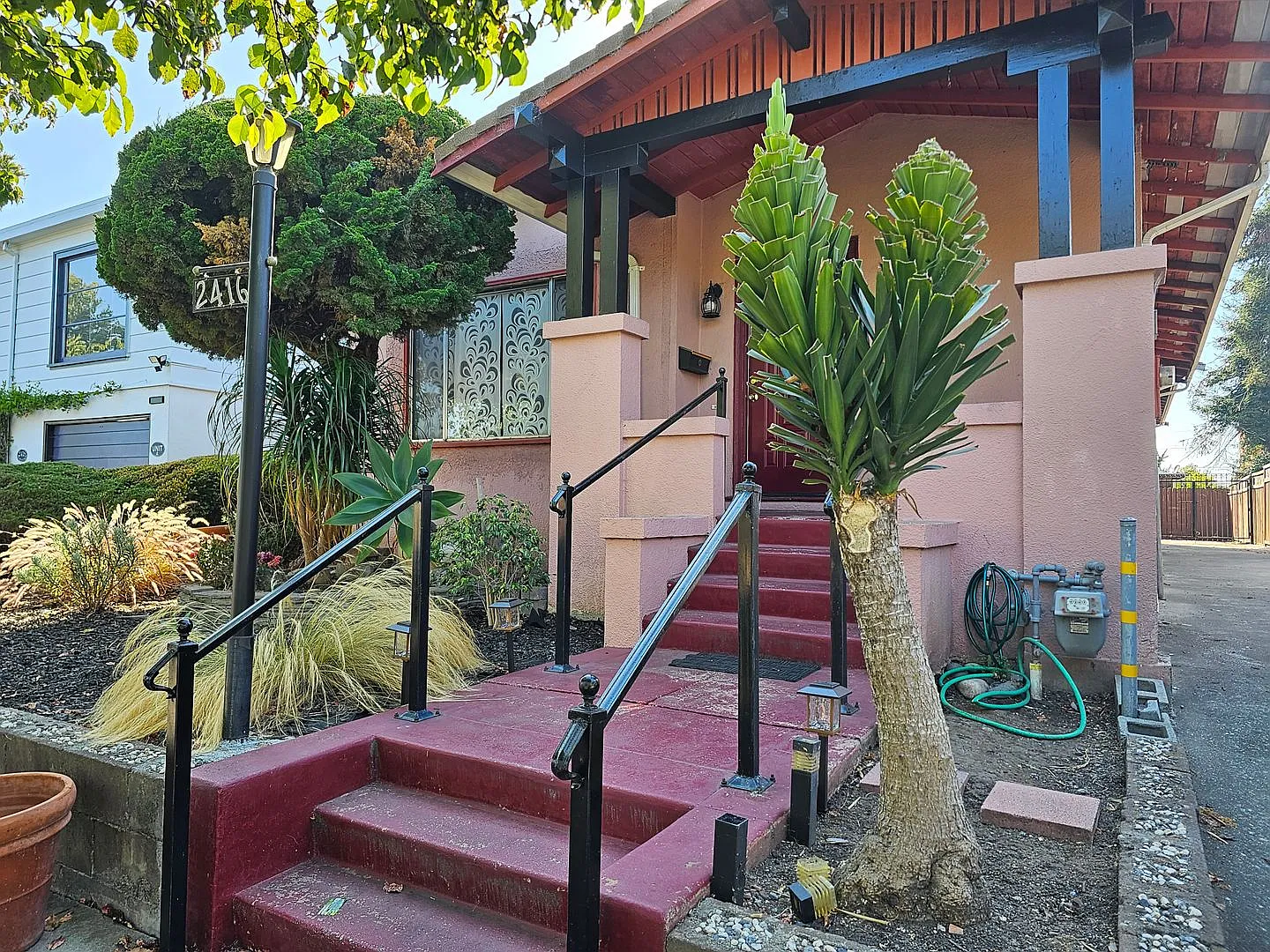 "Sunshine Delight: Spacious 3-Bedroom Home in North Berkeley!" — Photo 1