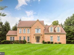 6 Applewood Ct, Rockville, MD 20855