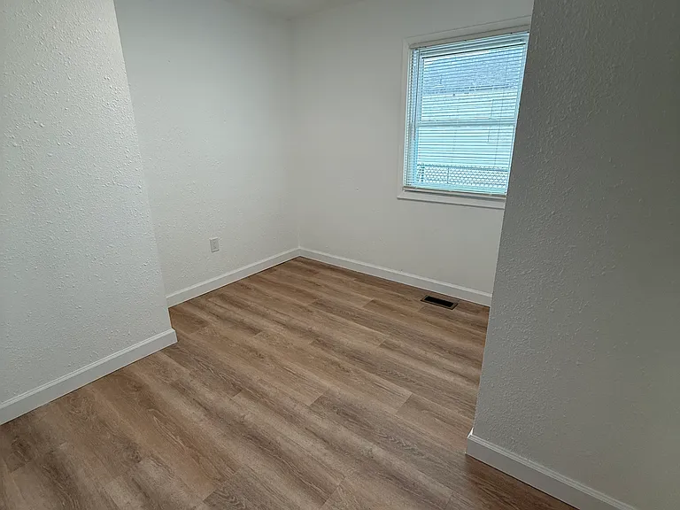 1617 E Arnold St — Photo 10