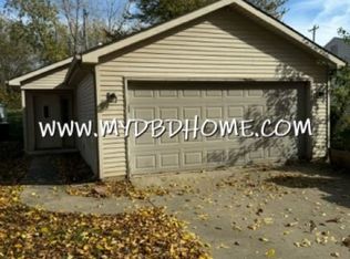 912 Pemberton Dr, Fort Wayne, IN