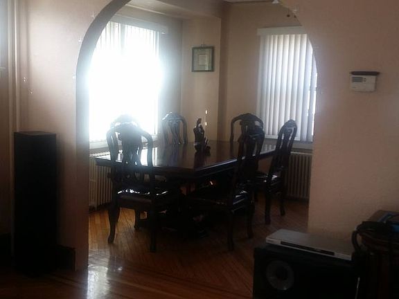 4th image of 19123 115th Dr