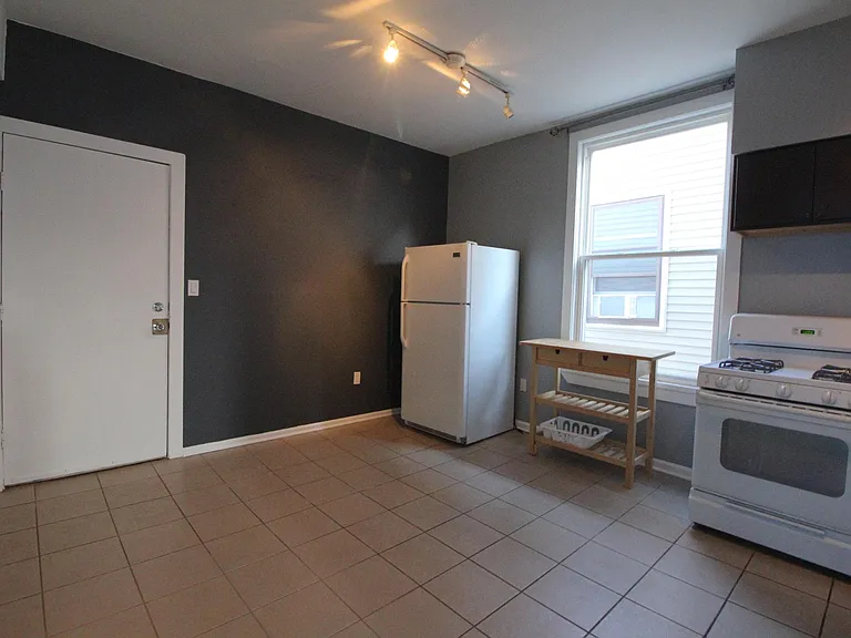 2927 N Lawndale Ave #1 — Photo 6