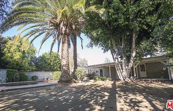 4th image of 5029 Strohm Ave