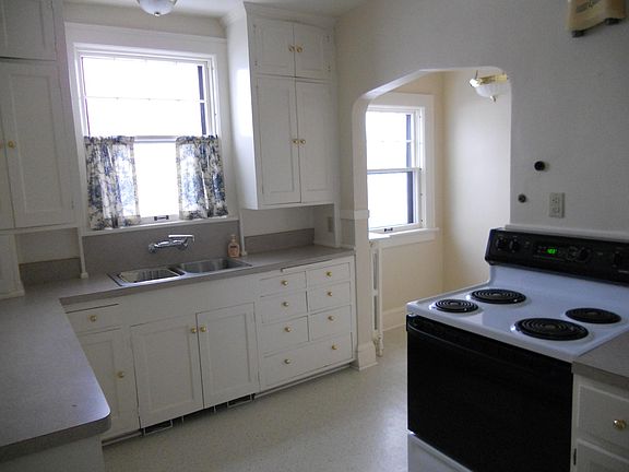 Kitchen with dining nook
