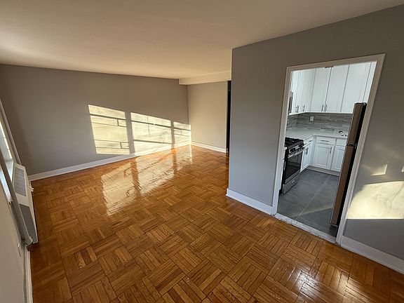 3rd image of 19425 64th Ave #2A