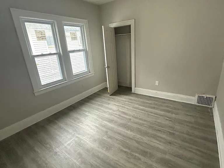 11917 Parkhill Ave #2 — Photo 7