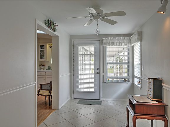 5th image of 1211 Barefoot Blvd