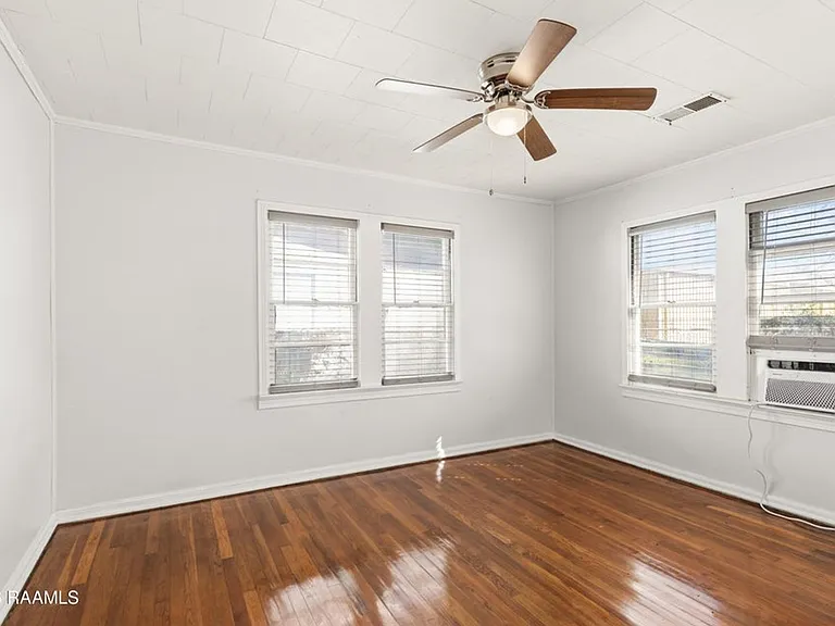 127 Woodrow St — Photo 9
