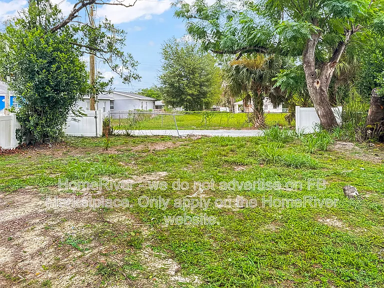 705 W 9th St — Photo 19