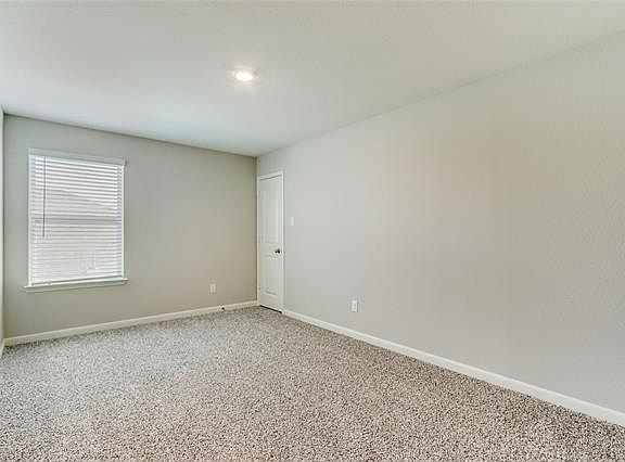 4th image of 2012 Jeanine Dr