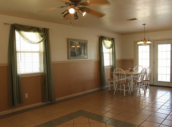 5th image of 3010 N Fremont Ave