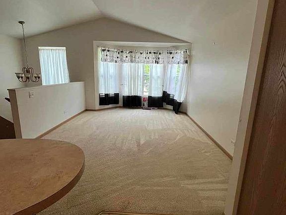 2nd image of 371 Lakewood Blvd