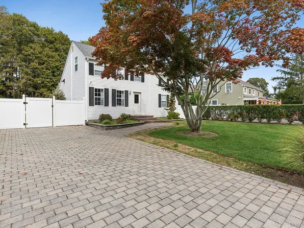 210 Bennet Road, Greenport, NY 11944