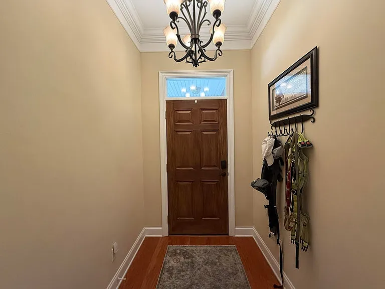4410 Windlake Dr — Photo 4