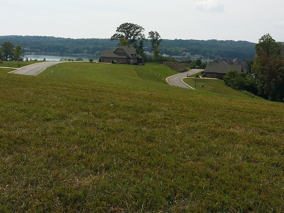 2nd image of 403 Castaway Ln