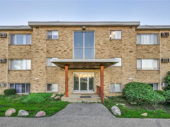 5200 Royalton Rd #A-11, North Royalton, OH 44133