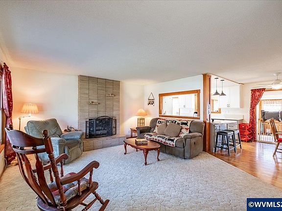 3rd image of 31867 Lawrence St