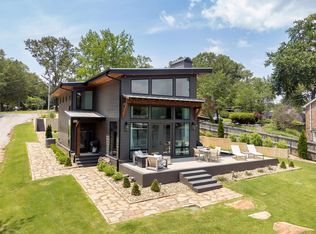 110 Carolyn Rd, Muscle Shoals, AL 35661