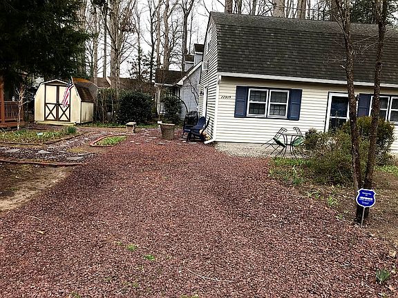 4th image of 22909 Linden Dr
