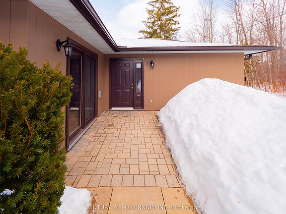 2nd image of 7 Trafalgar Rd #7