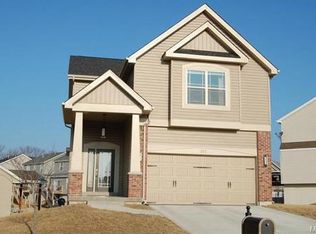 211 Sunset Villa Cir, O'Fallon, MO 63366