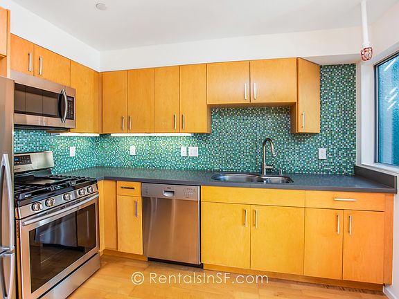 5th image of 573 Missouri St