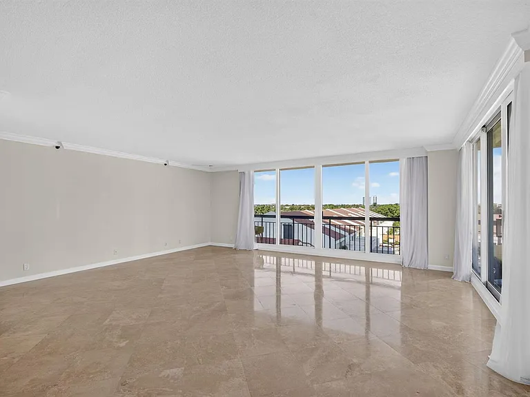 4000 N Ocean Dr #403 — Photo 13