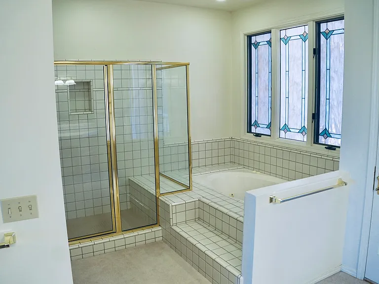 Master bath with jacuzzi