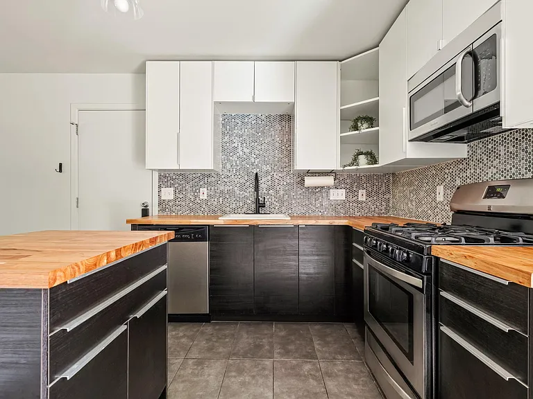 7703 Cloudberry Cir — Photo 6