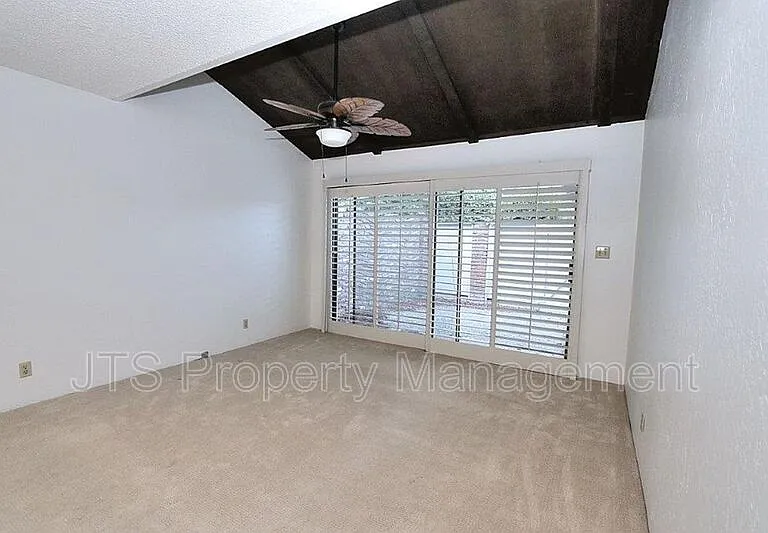 1060 Sand Bar Cir — Photo 67