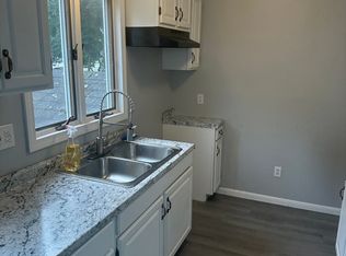 11-13 Dineen St, Springfield, MA 01104