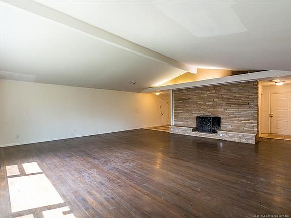 4th image of 1723 Church Ct