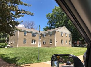 8145 Whitburn Dr APT 103, Clayton, MO