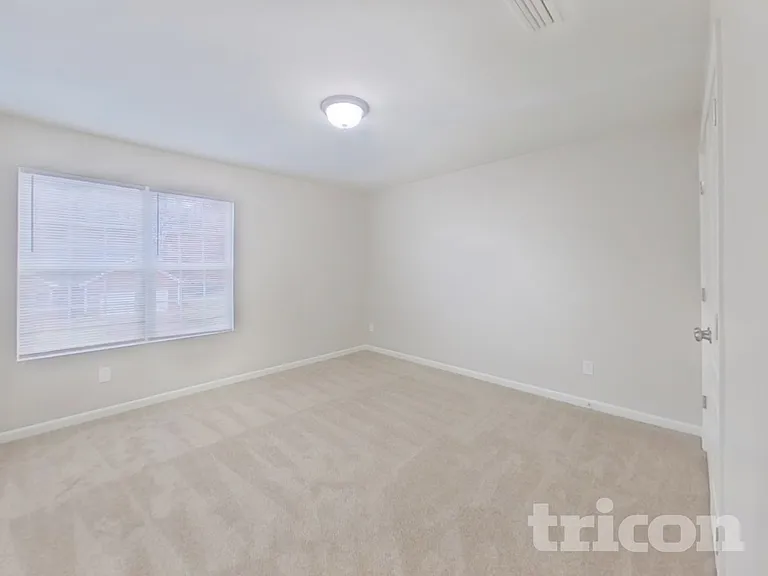11335 Breezehill Ln — Photo 12