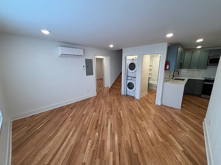 1031 Market St #C — Photo 3