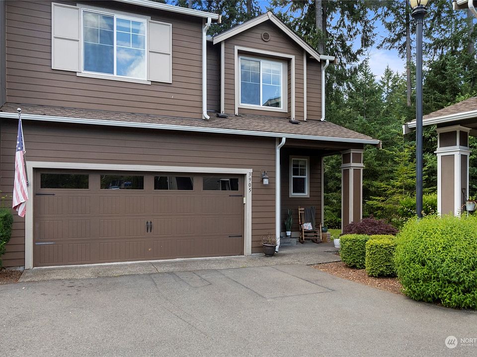 1st image of 3905 Jett Lane NE