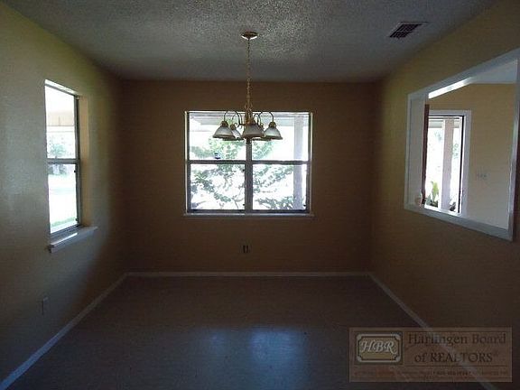 4th image of 1516 Genevieve Ave