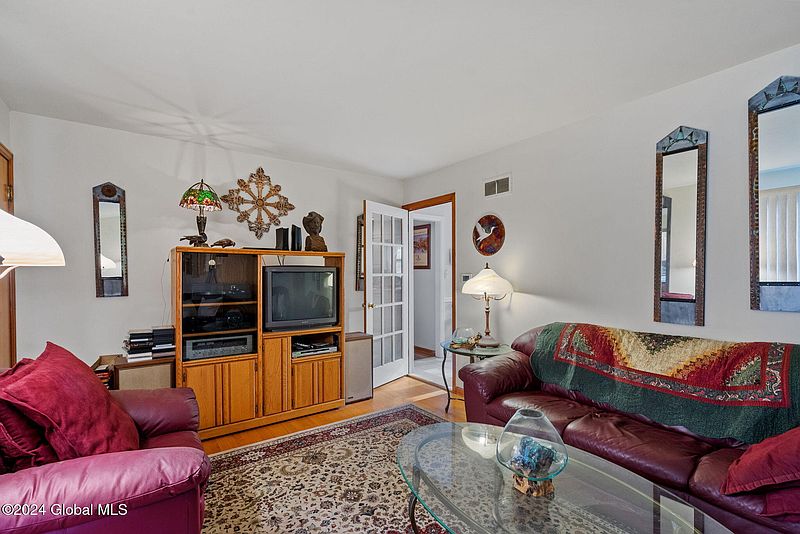 5th image of 34 Martin Terrace